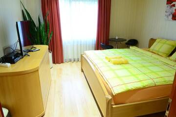 Фото номера Полулюкс с сауной Апартаменты Cat Garden Riga Airport Apartments г. Mežares 43