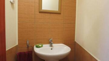 Фото номера Полулюкс с сауной Апартаменты Cat Garden Riga Airport Apartments г. Mežares 69
